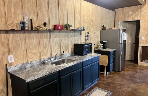 Joppa House | Spacious barndominium on scenic farmland. 5 miles from Guntersville boat ramp!