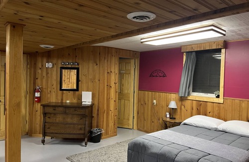 Greenfield House | Spacious Basement Suite