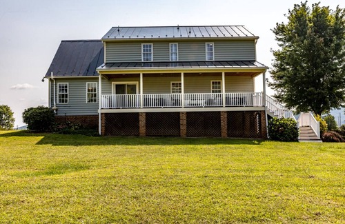 Etlan House | Spacious, Beautiful, Quiet Home with Amazing Old Rag Views