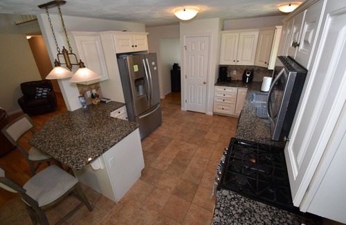 Narragansett House | Spacious Bonnet Retreat!