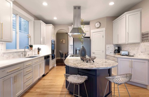 Bothell House | Spacious Bothell Family Home Close to Wine Country