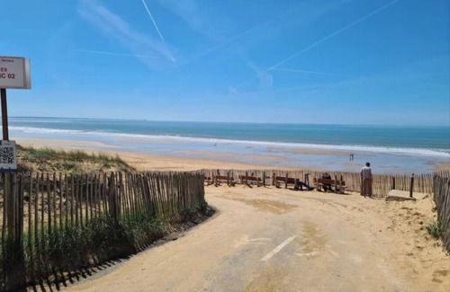 La Tranche-sur-Mer Apartment | Spacious, bright apartment very close to the beach