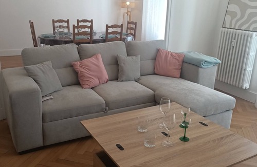 Chambery Apartment | Spacious, bright T3 800m from the station