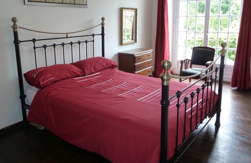 Baud House | Spacious Brittany Holiday Cottage with pool and gym