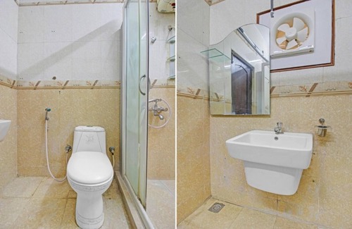 Banjara Hills House | Spacious building with 9 bedrooms and WiFi, AC in welcoming Hyderabad