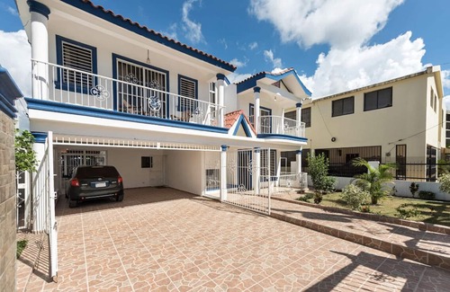 Santiago de los Caballeros Villa | Spacious, comfortable and secure villa.