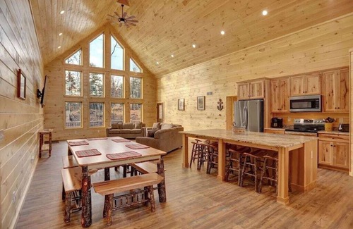 Huntingdon Cabin | Spacious Cabin Steps to Lake with Firepit & Arcade