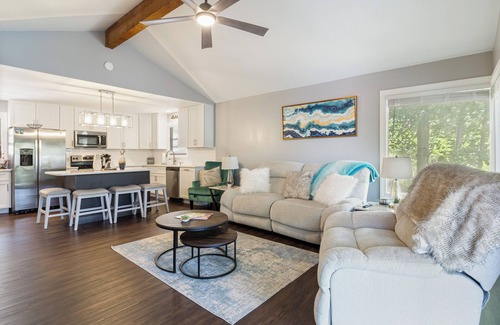 Lake Ozark House | Spacious, Central Location, Fire Pit, Boat Slip