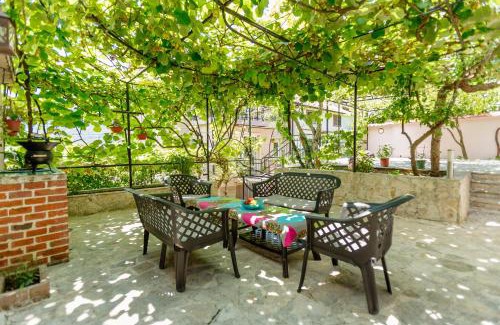 Kotor Apartment | Spacious Central Magik