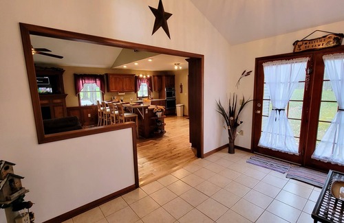 Russell Cottage | Spacious centrally located cottage near the Allegheny Reservoir and golf courses