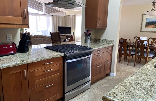 West Sedona House | Spacious centrally located peaceful house Red Rock views and a fenced dog yard!