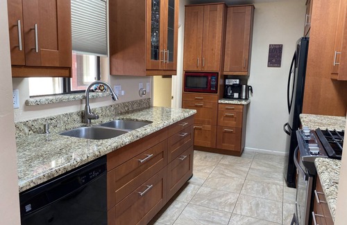 West Sedona House | Spacious centrally located peaceful house Red Rock views and a fenced dog yard!