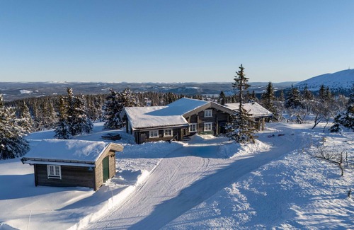 Trysil Ski Chalet | Spacious Chalet in Trysil with sauna, next to pists and spectacular views views o