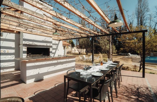 Chacras de Coria Ski Chalet | Spacious chalet with 9 bedroom,AC, WiFi, pool, 8000m2 park in Chacras de Coria