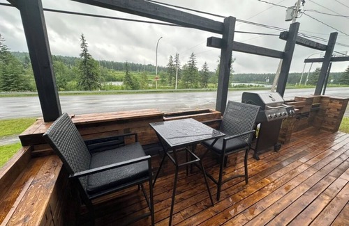 Kedgwick House | Spacious & Charming Lakeview Home – Perfect for Families & Getaways