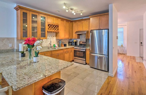 Douglas House | Spacious Chicago Getaway: Deck, By White Sox!