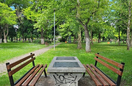 Odzaci Apartment | "Spacious City-View Apartment with Free Parking & Coffee