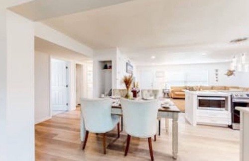 Clearwater House | Spacious Clearwater Getaway 4BR,3BA, Cowboy Pool, Pet-Friendly 10 Min to Beach