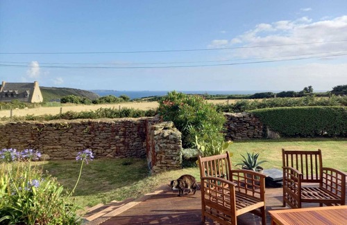 Locmaria-Plouzane House | Spacious, comfortable farmhouse facing the sea