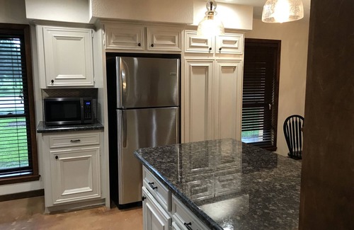 Tomball House | Spacious Comfort - Long Term Stays Considered.