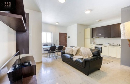 Msida Apartment | Spacious, comfortable 2BR home in Msida with WIFI