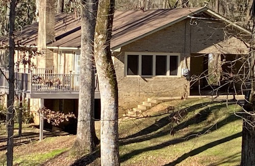 Greensboro House | Spacious, comfortable home in historic Greensboro, Al