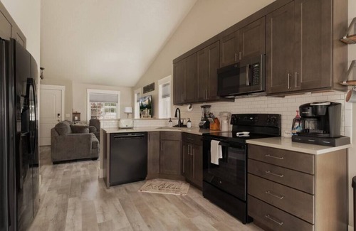 Billings House | Spacious & Comfy home near the Yellowstone River!