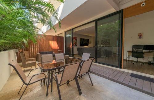 Zazil-ha Apartment | Spacious Condo 200m from Beach & 5th Ave