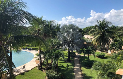 Puerto Aventuras Condo | Spacious condominium with stunning water views