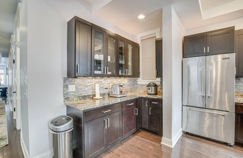 Near West Side Apartment | Spacious Condo w/Deck ~ 3 Mi to Downtown Chicago!