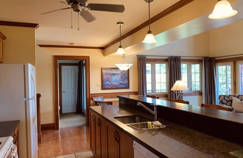 Port Stanton Cottage | Spacious Cottage on Sparrow Lake in Muskoka