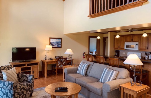 Port Stanton Cottage | Spacious Cottage on Sparrow Lake in Muskoka