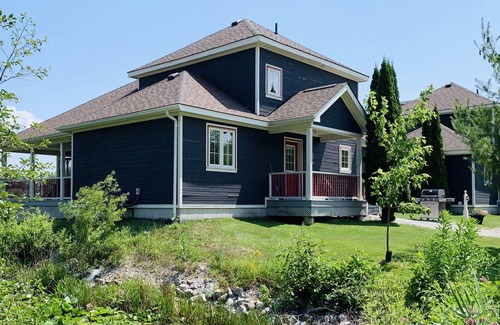 Port Stanton Cottage | Spacious Cottage on Sparrow Lake in Muskoka