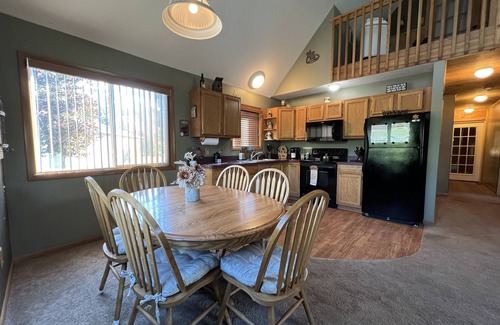 Clare County Cottage | Spacious cottage near the Leota trail head!