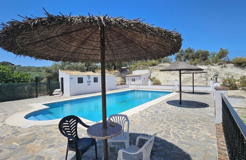 Rute Apartment | Spacious, cozy and family-friendly apartment above Lake Iznajar