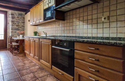 Larraun Cottage | Spacious, cozy house with views in Navarra