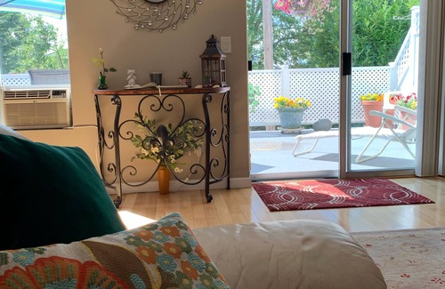 Broadview Apartment | Spacious Cozy, Quiet 5 STAR Apartment & Secured Parking In Seattle