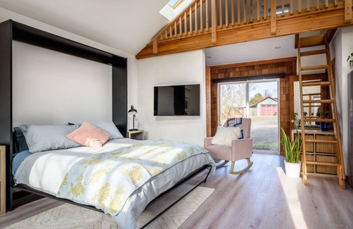 Friendly Apartment | Spacious Cozy Studio Close to Everything