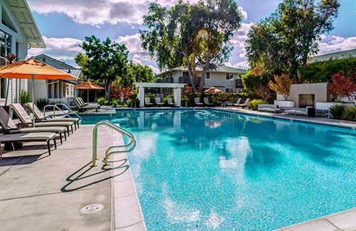 Cupertino Apartment | Spacious Cupertino 2BR w/Pool, BBQ, Gym, near Shopping, by Blueground