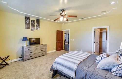 Delhi House | Spacious Delhi Home w/Fireplaces, Patio & Grill!