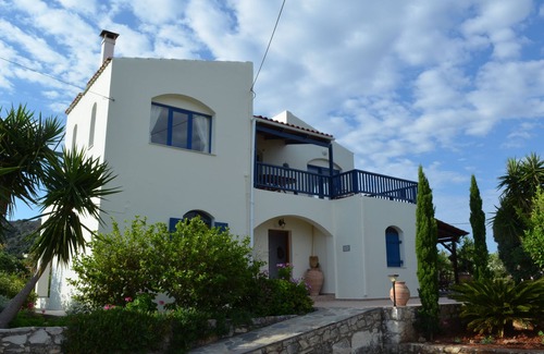 Kampia House | Spacious detached villa with private pool & panoramic views to sea and mountains