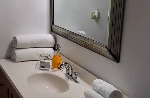 Diego Martin Apartment | Spacious Diego Martin Apartment great location