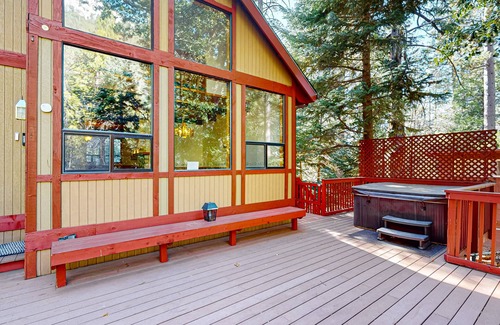 Fern Valley Cabin | Spacious dog-friendly cabin with creek & mountain views