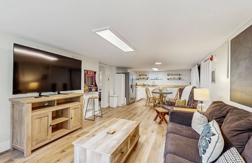 Montreat Cottage | Spacious dog-friendly Montreat cottage with firepit, mountain views, & patio