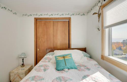 Duluth House | Spacious Duluth Home about 4 Mi to Lake Superior!