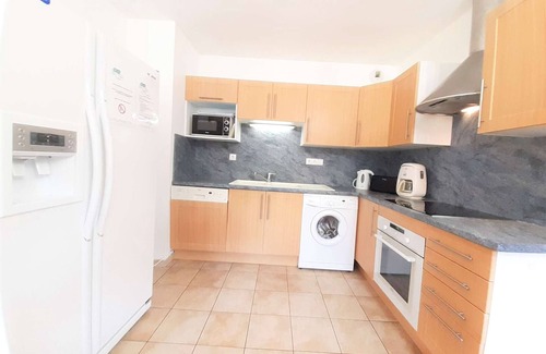 Saint-Lary-Soulan Apartment | Spacious Duplex, East-Facing Terrace, 8 Sleeps, WiFi, Parking, Close to Amenities in Saint-Lary-Soulan