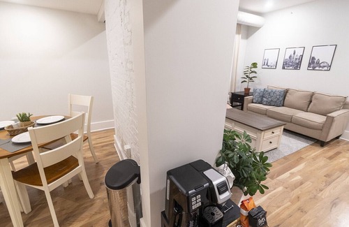 Central Business District Condo | Spacious, DWNT/OTR condo. minutes walk to the Reds/Bengals stadiums & more!