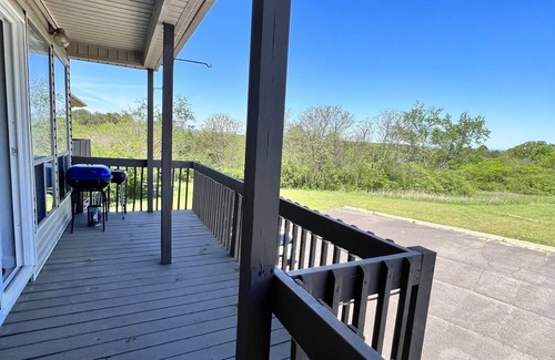 Heber Springs Condo | Spacious East of Eden Condo near Sandy Beach!