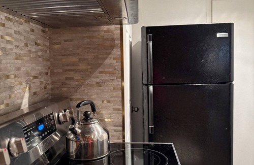 Vaughan House | Spacious Entire Lower Level Suite