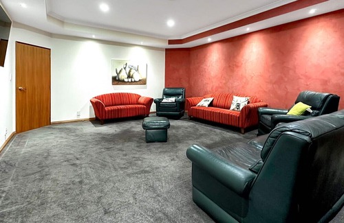 Halswell House | Spacious Escape on Busch Lane